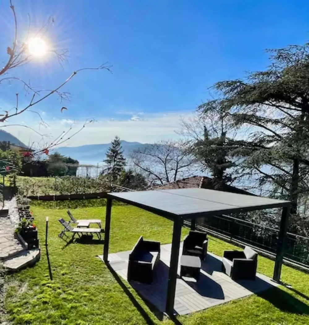 Vakantiehuis La Casa Della Bruna, Wonderful Lake View & Parking Blevio